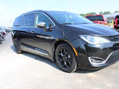 2019 Chrysler Pacifica Limited in Washington, MO