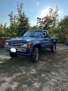 FOR SALE: 1986 Toyota Pickup $10,495 USD