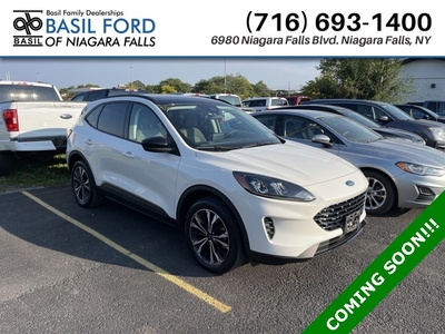 Used 2021 Ford Escape SE With Navigation & AWD