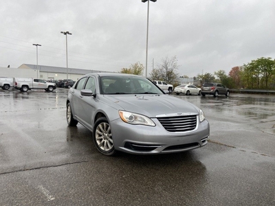 Used 2014 Chrysler 200 Touring FWD