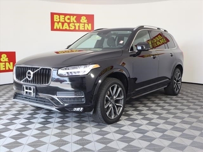 Pre-Owned 2018 Volvo XC90 T5 Momentum