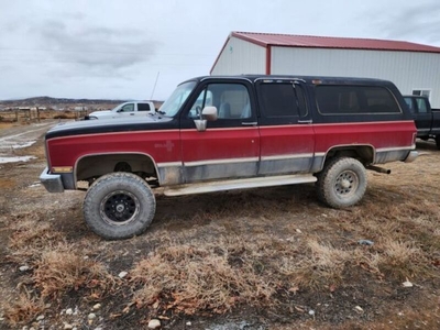 FOR SALE: 1988 Chevrolet Suburban $10,495 USD