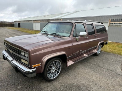 FOR SALE: 1991 Chevrolet Suburban $11,950 USD