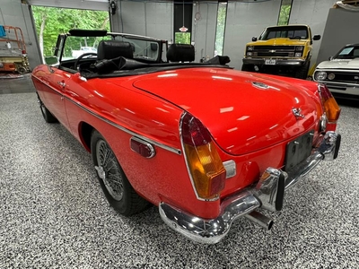 1973 MG CONV 2 dr convertible in Oxford, CT