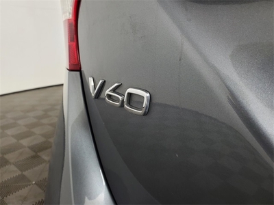 2018 Volvo V60 Cross Country T5 Platinum in Walled Lake, MI