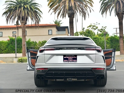 2021 Lamborghini Urus in West Hollywood, CA