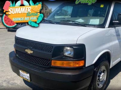 Chevrolet Express Passenger 6.0L V-8 Gas