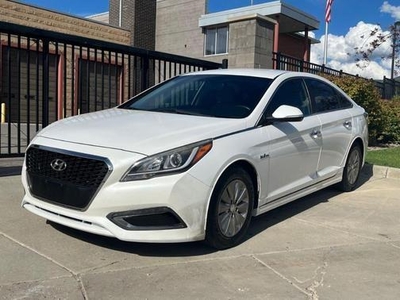 2016 Hyundai Sonata Hybrid for Sale in Co Bluffs, Iowa