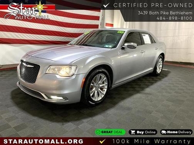 2017 Chrysler 300C for Sale in Co Bluffs, Iowa