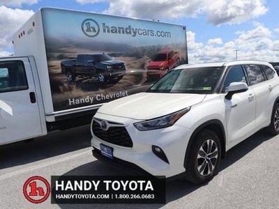 2020 Toyota Highlander Hybrid for Sale in Co Bluffs, Iowa