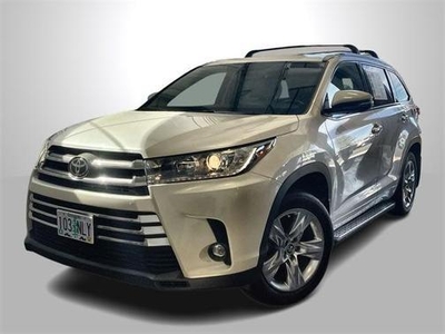 2019 Toyota Highlander for Sale in Co Bluffs, Iowa