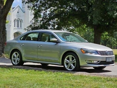 2013 Volkswagen Passat for Sale in Chicago, Illinois