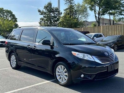 2016 Toyota Sienna for Sale in Northwoods, Illinois