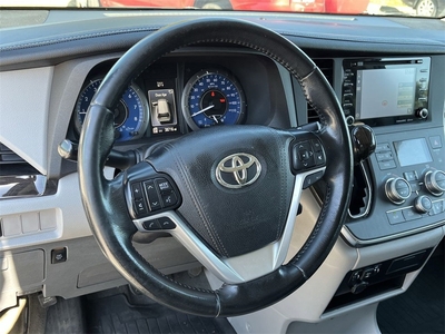 2018 Toyota Sienna XLE Premium in Clarksville, MD