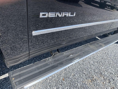2019 GMC Yukon XL DENALI in Westover, AL
