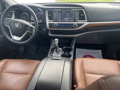 2019 Toyota Highlander Hybrid Limited in Effingham, IL