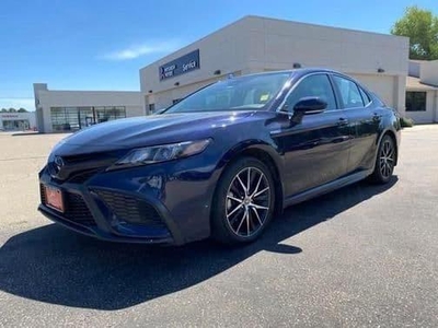 2021 Toyota Camry Hybrid for Sale in Chicago, Illinois