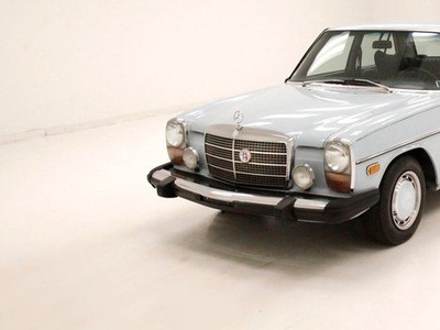 1976 Mercedes-Benz 300D Sedan