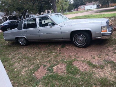 FOR SALE: 1986 Cadillac Fleetwood $19,995 USD