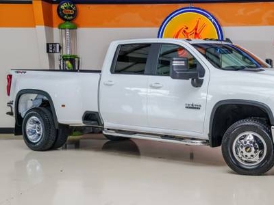 Chevrolet Silverado 3500HD 6.6L V-8 Diesel Turbocharged