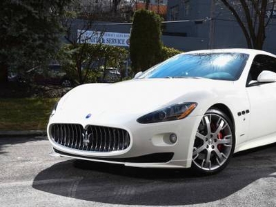 Maserati GranTurismo 4.7L V-8 Gas