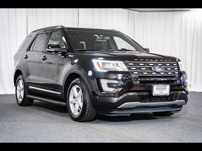 Certified 2017 Ford Explorer XLT w/ Equipment Group 202A