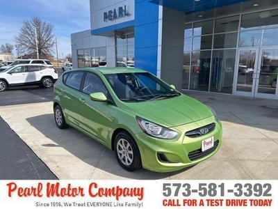 2013 Hyundai Accent for Sale in Chicago, Illinois