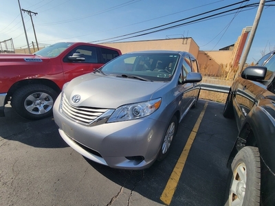 2017 Toyota Sienna LE in Rochester, NY