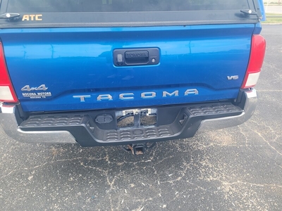2017 Toyota Tacoma SR5 V6 4dr 4WD in Nocona, TX