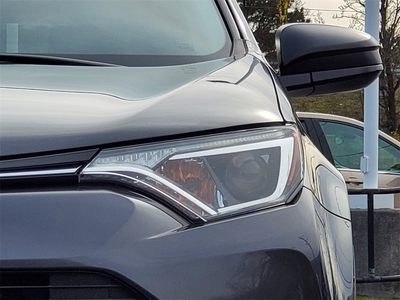 2018 Toyota RAV4 LE in Akron, OH