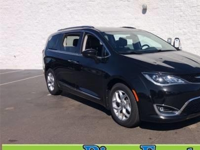 2019 Chrysler Pacifica Touring L Plus 4DR Mini-Van