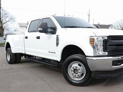2018 Ford Super Duty F-350 DRW for Sale in Chicago, Illinois
