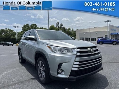 2019 Toyota Highlander for Sale in Chicago, Illinois