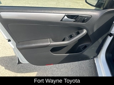 2017 Volkswagen Jetta 1.4T SE in Fort Wayne, IN