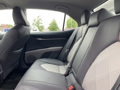2019 Toyota Camry XLE in Saint Albans, WV