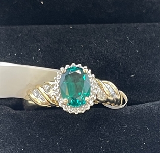 2022 Jewelry Ring 1.4ct Emerald in New Port Richey, FL