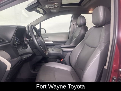 2022 Toyota Sienna XLE in Fort Wayne, IN