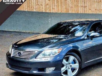 Lexus LS 4.6L V-8 Gas