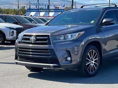 2017 Toyota Highlander for Sale in Secaucus, New Jersey