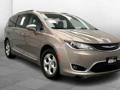 2018 Chrysler Pacifica Hybrid for Sale in Chicago, Illinois