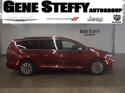 2021 Chrysler Pacifica for Sale in Chicago, Illinois