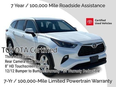 2023 Toyota Highlander for Sale in Northwoods, Illinois