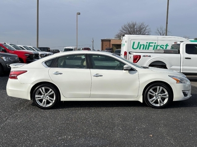2013 Nissan Altima 3.5 S in Saint Charles, MO