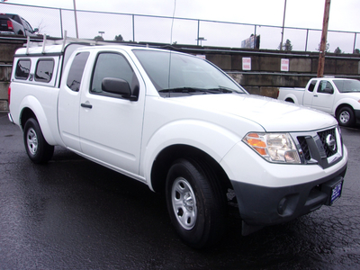 2014 Nissan Frontier King Cab Auto Canopy NEW TIRES for sale in Portland, OR