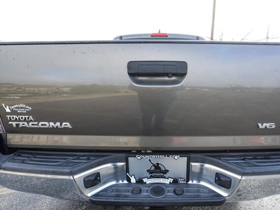 2014 Toyota Tacoma V6 in Mission, KS