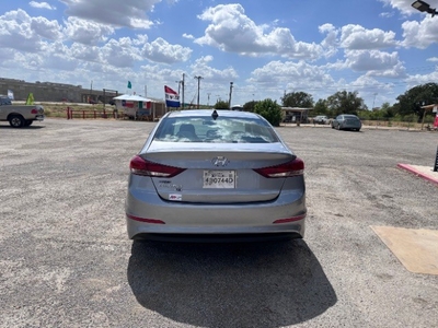2017 Hyundai Elantra SE 6AT in Del Valle, TX