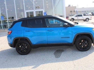 2022 Jeep Compass 4x4 Altitude in Florissant, MO