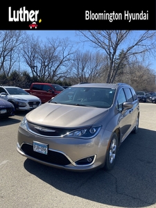 Chrysler Pacifica Touring-L Plus