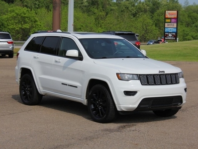 Used 2020 Jeep Grand Cherokee Altitude 4WD