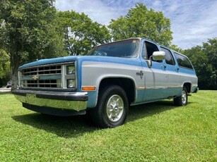 FOR SALE: 1985 Chevrolet Suburban $9,495 USD
